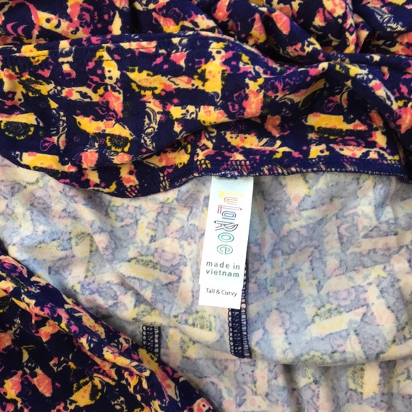 LuLaRoe TC Chevron Leggings - Picture 2 of 4
